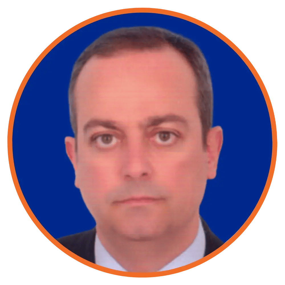 A headshot of Yannis Plakias, HiT, in a circle frame. 