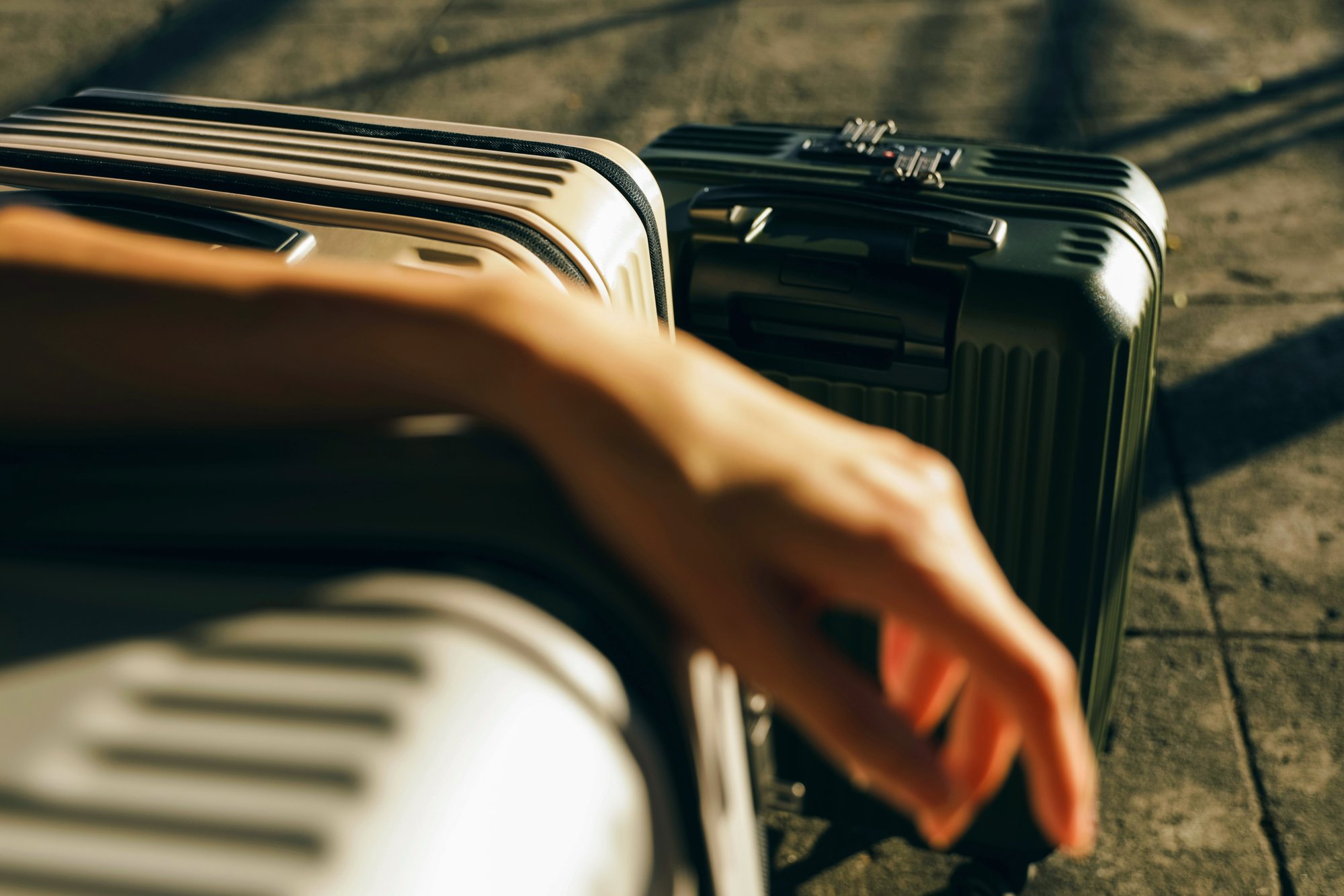 eminent-luggage-y_cczw0Uc6E-unsplash eminent-luggage-y_cczw0Uc6E-unsplash