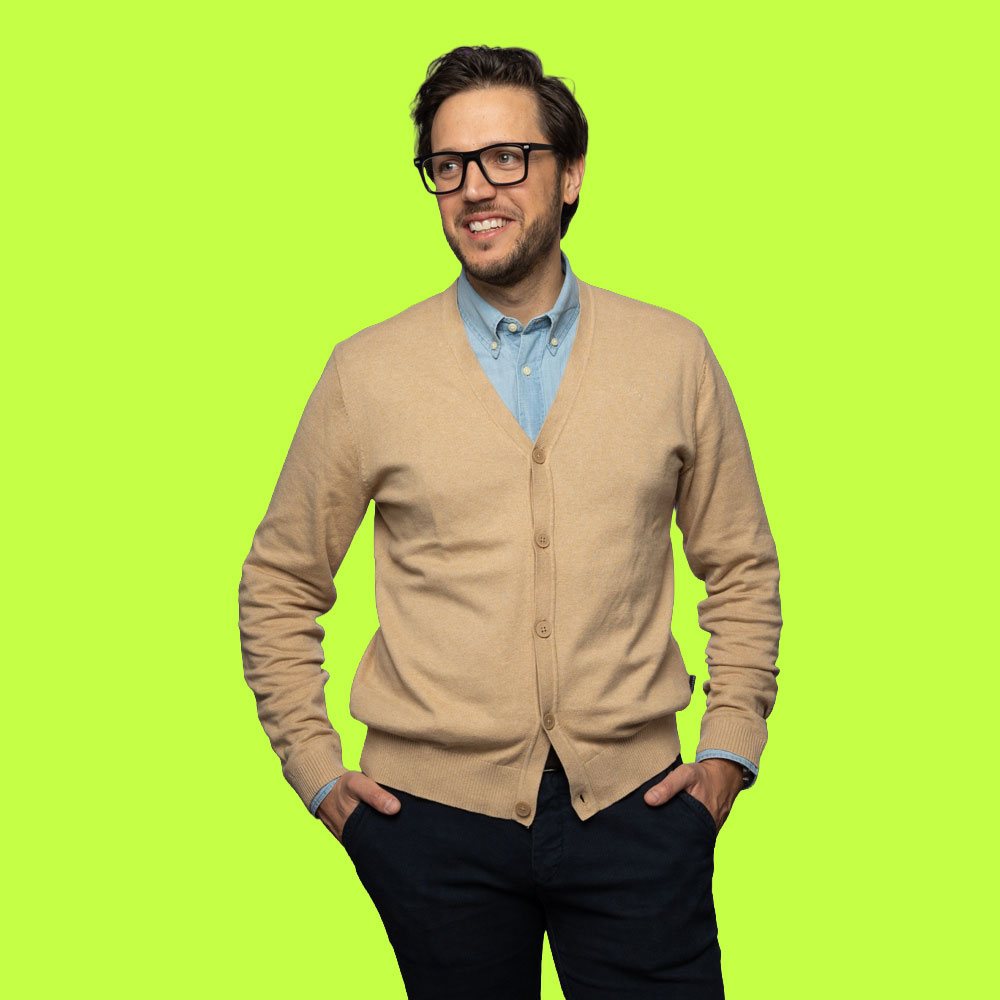 Alejandro Garcia Headshot